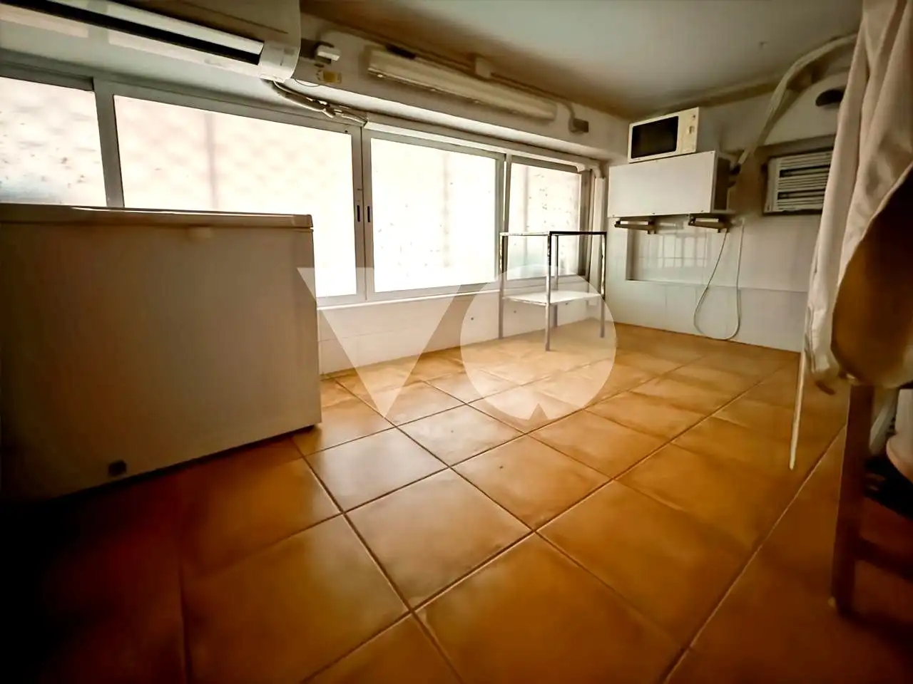 Kitchen of Commercial properties for sale in Madrid  with Air Conditioner