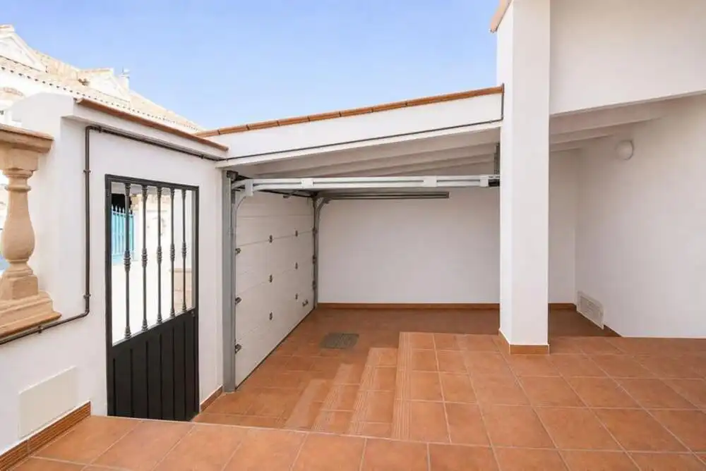 Vista exterior de Casa adosada en venta en Marbella con Aire acondicionado, Terraza y Amueblado