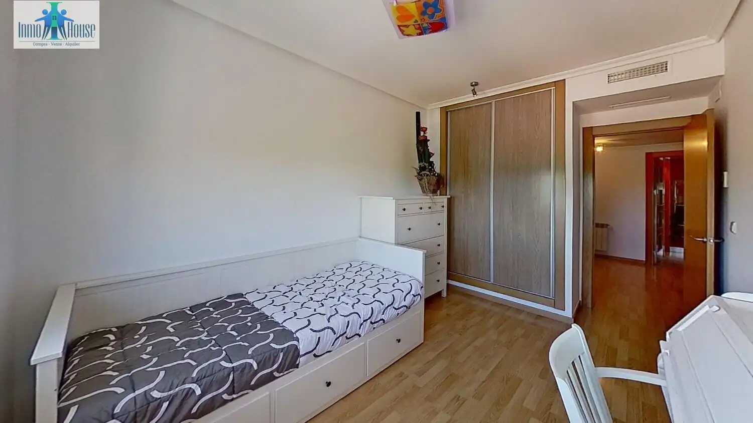 Habitación de Piso en venta en Albacete con Aire acondicionado, Calefacción y Trastero