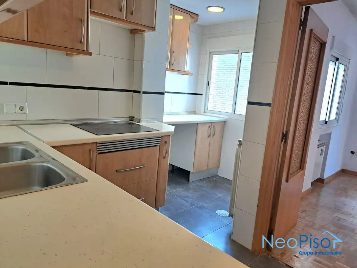 Cocina de Piso en venta en Alcorcón con Piscina comunitaria