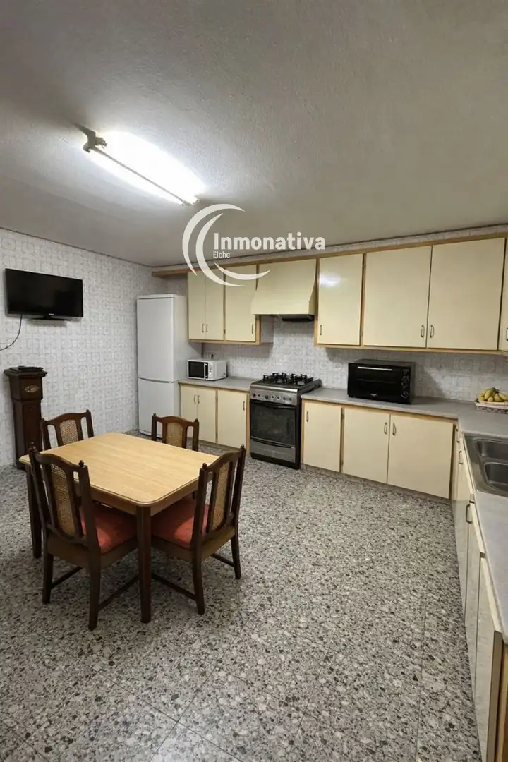 Piso con terraza en venta en Ruperto Chapi, imagen 3