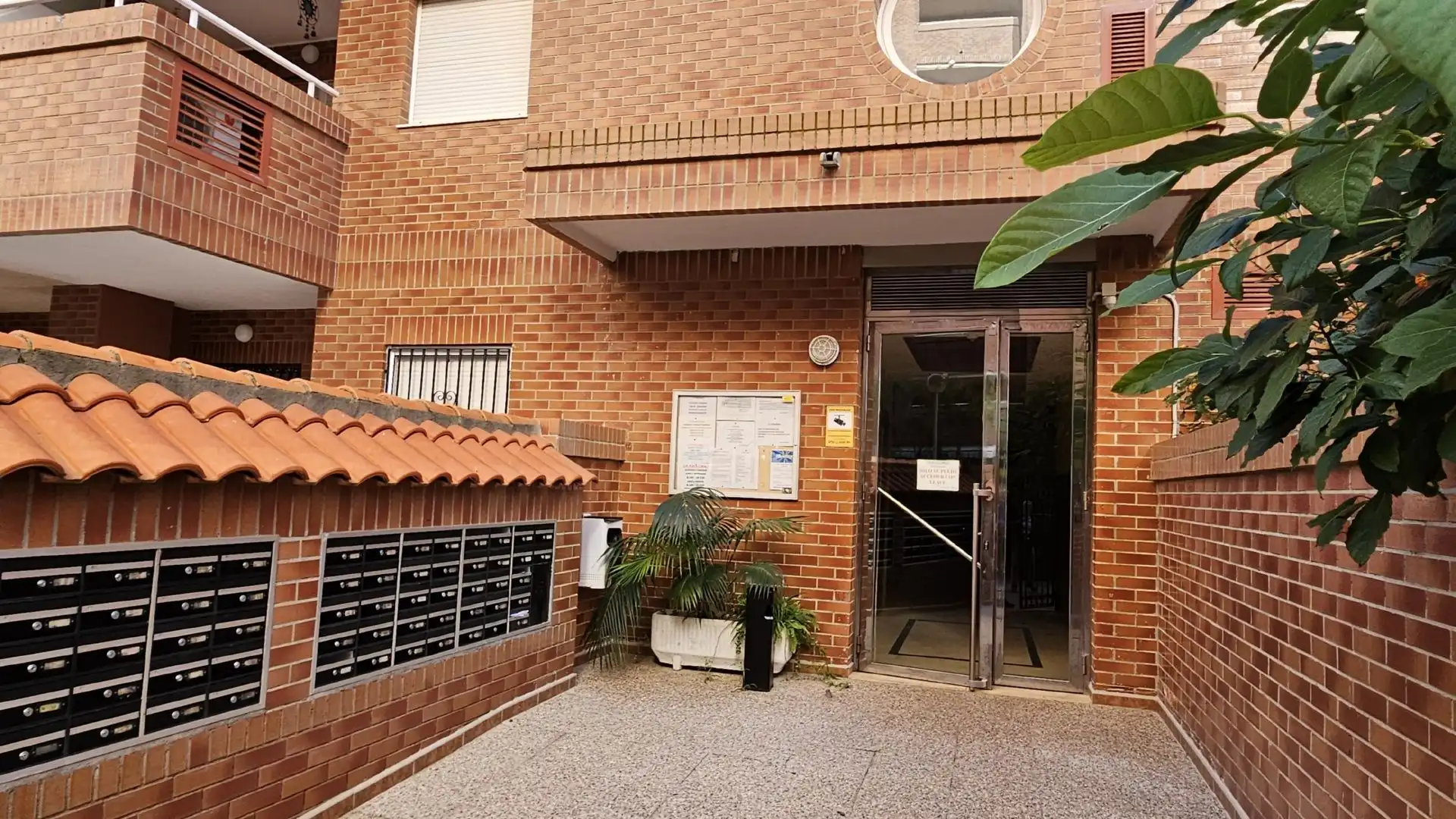 Vista exterior de Apartamento en venta en Oropesa del Mar / Orpesa con Aire acondicionado, Calefacción y Terraza