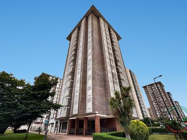 Pis amb ascensor en venda a Gijón - Calle Puerto de Somiedo 5