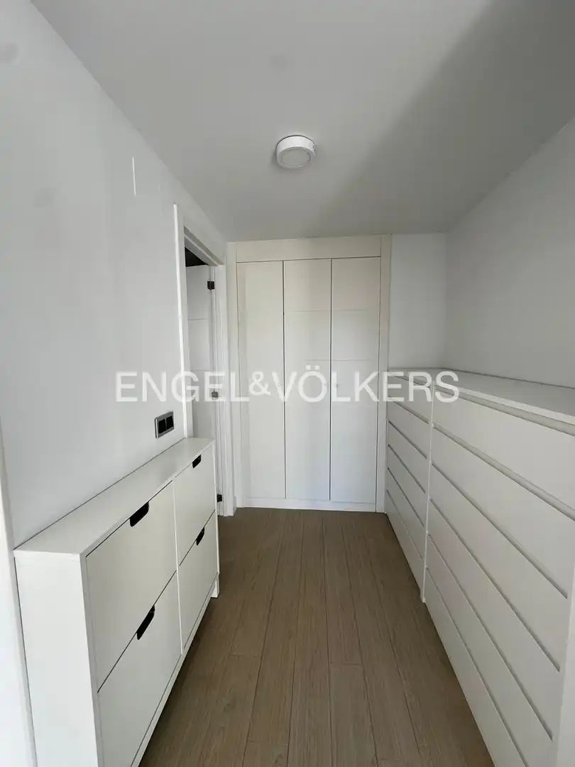 Habitación de Piso de alquiler en Madrid con Aire acondicionado, Calefacción y Jardín privado