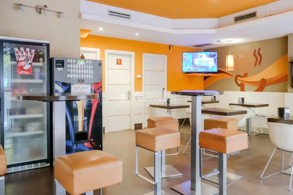 Commercial properties for sale in Madrid  with Air Conditioner and Terrace