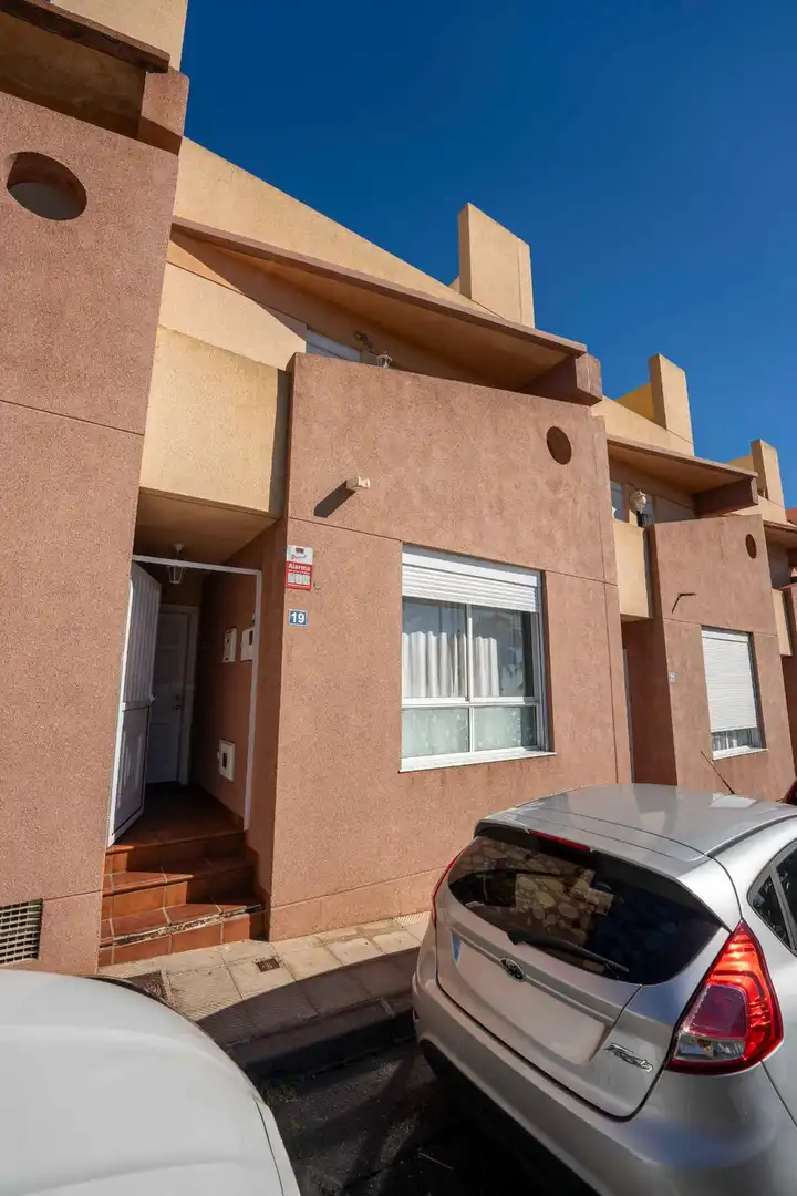 Exterior view of Detached homes for sale in San Cristóbal de la Laguna  with Storage room, Balcony and Alarm