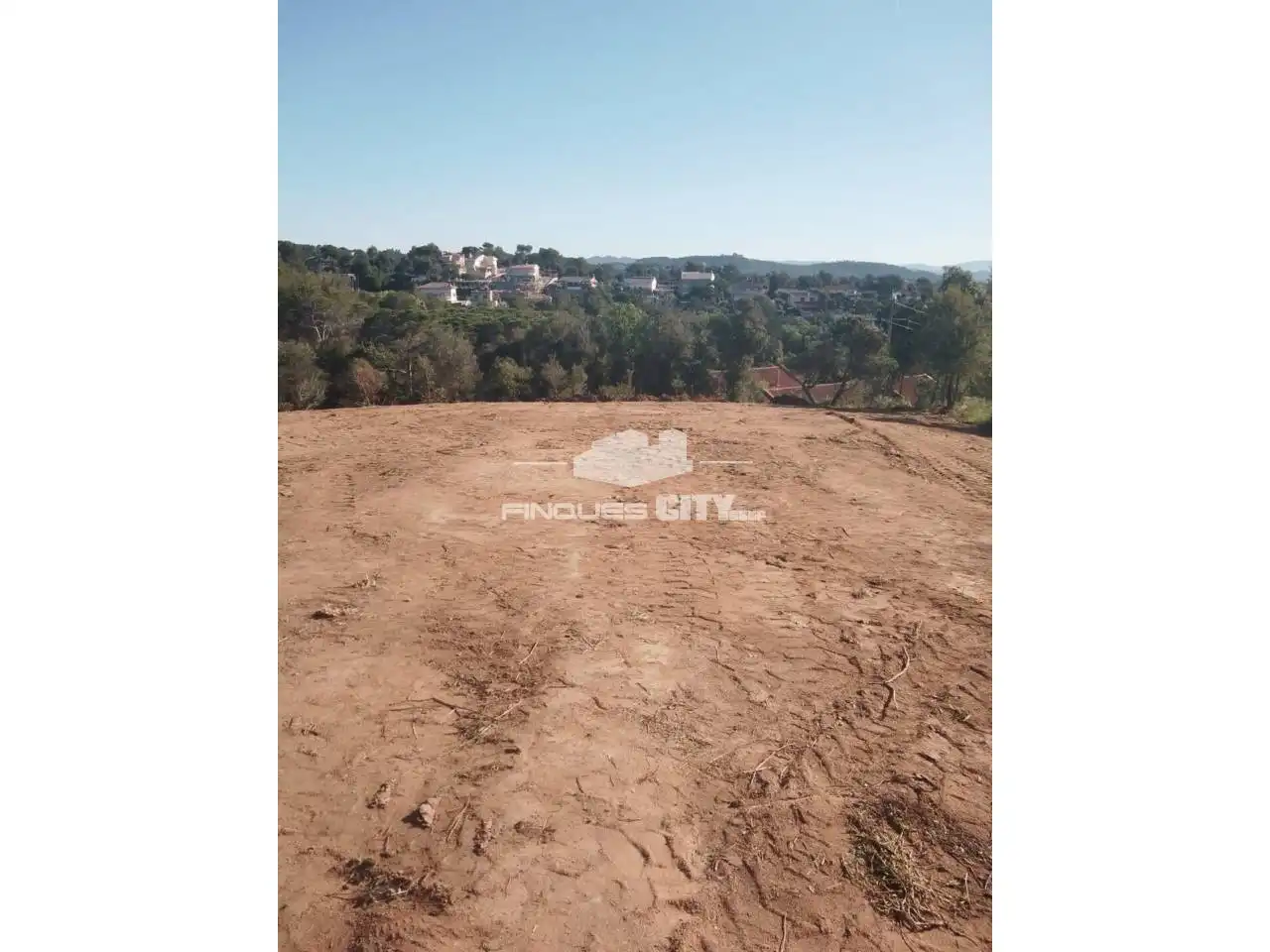 Terreno residencial en venta en Avenida Flors