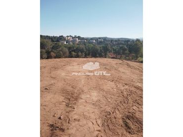 Terreny residencial en venda a Avenida Flors