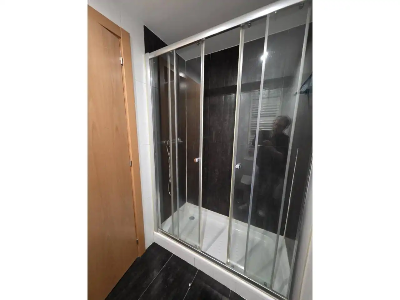 Baño de Piso de alquiler en Fuenlabrada con Aire acondicionado, Calefacción y Trastero