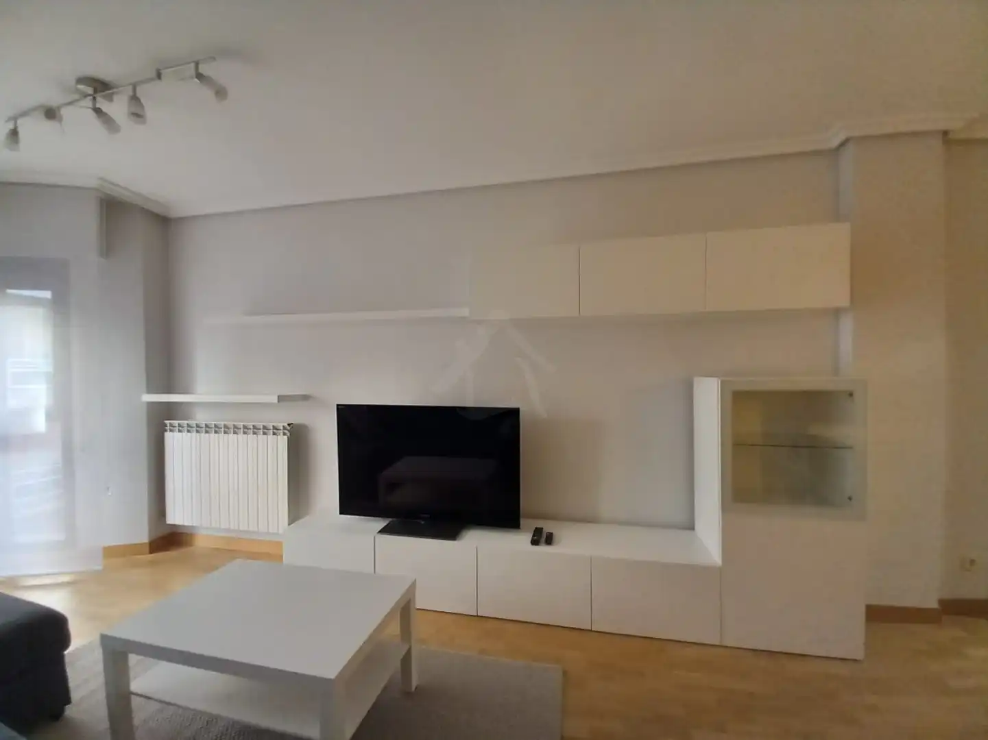 Piso de alquiler en Logroño - CL PILAR SALARRULLANA, Gran Via