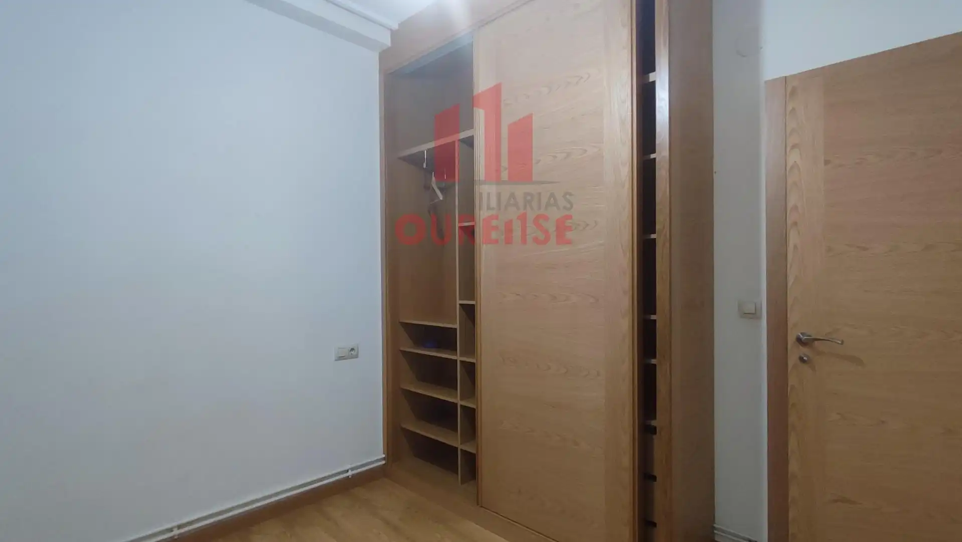 Schlafzimmer von Wohnung zur Miete in Ourense Capital  mit Heizung und Möbliert