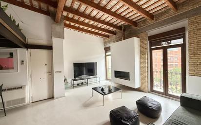 Sala d'estar de Dúplex de lloguer en  Valencia Capital amb Aire condicionat i Balcó