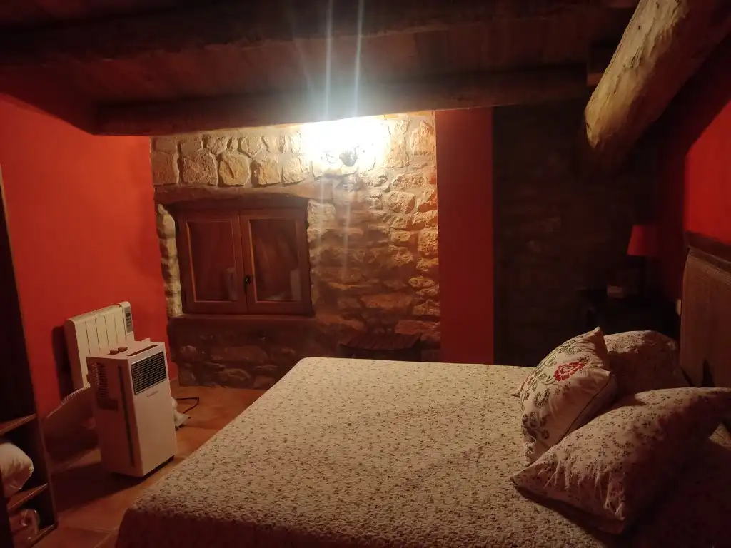 Habitación de Finca rústica en venta en Valdeltormo con Calefacción, Jardín privado y Terraza