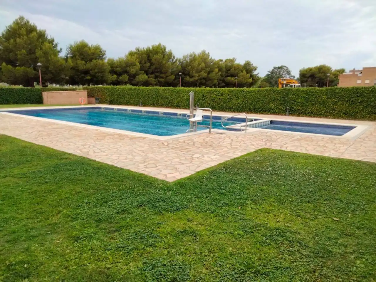 Piscina de Piso de alquiler en Cubelles con Aire acondicionado, Calefacción y Jardín privado