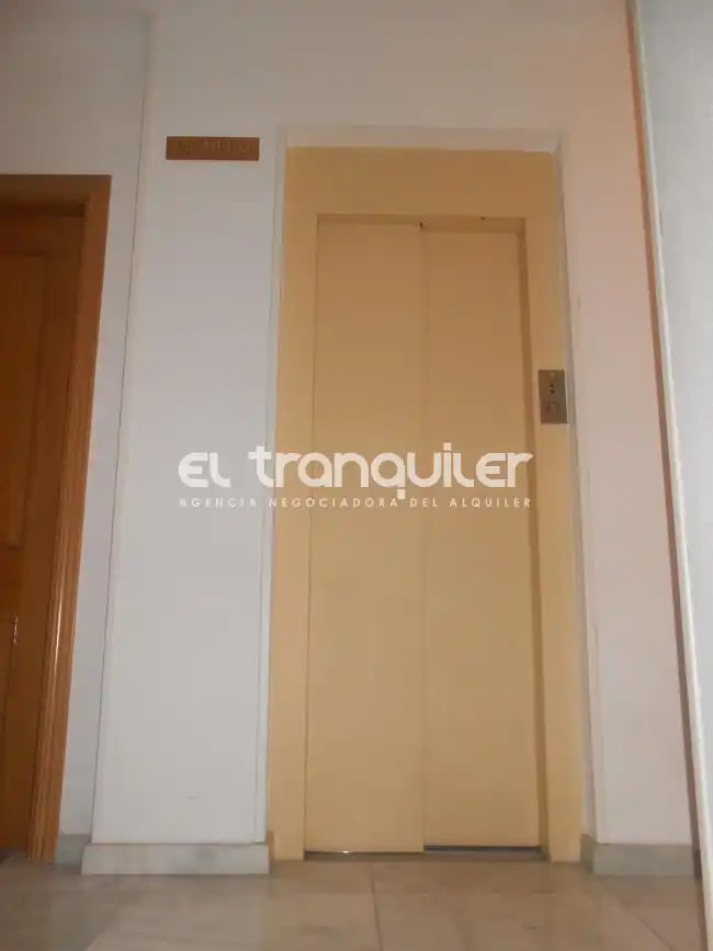 Wohnung zur Miete in Calle Atocha, Cortes - Huertas