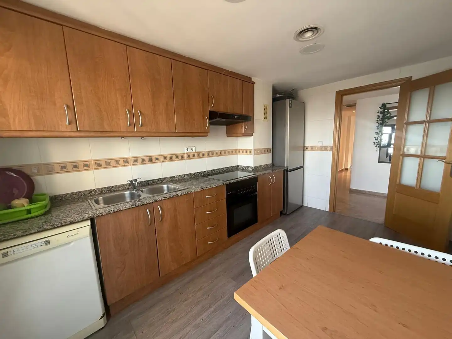 Cocina de Piso de alquiler en Valencia con Aire acondicionado y Balcón