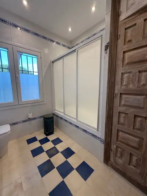 Bathroom of Houses for sale in Chiclana de la Frontera  with Private garden, Terrace and Storage room