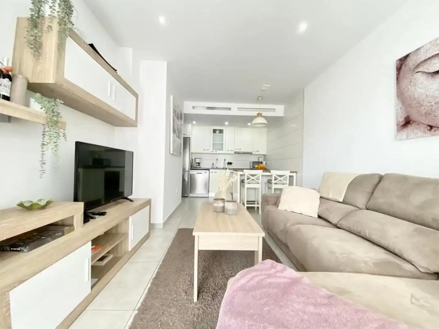 Wohnzimmer von Wohnung zum Verkauf in Torrevieja mit Klimaanlage und Schwimmbad