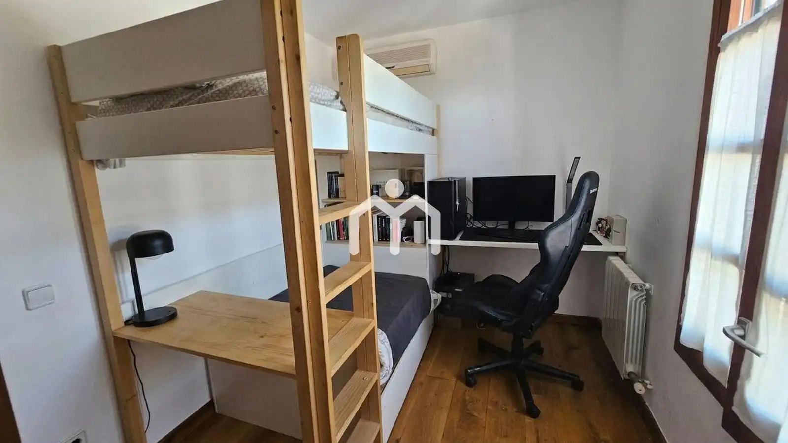Habitación de Casa o chalet en venta en Premià de Dalt con Aire acondicionado, Calefacción y Parquet