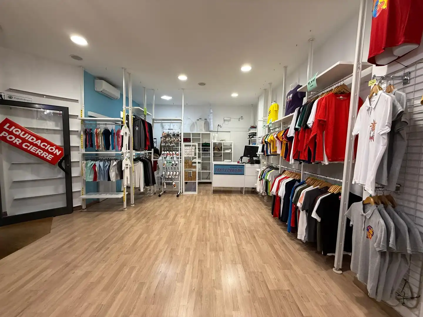 Commercial properties for sale in Santa Coloma de Gramenet  with Air Conditioner
