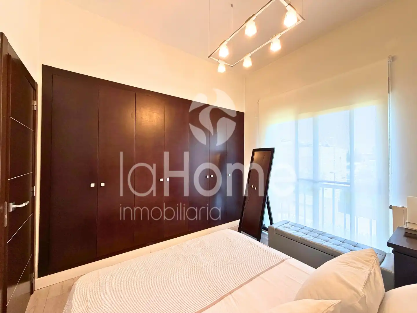 Habitación de Casa o chalet en venta en Paterna con Aire acondicionado, Calefacción y Jardín privado