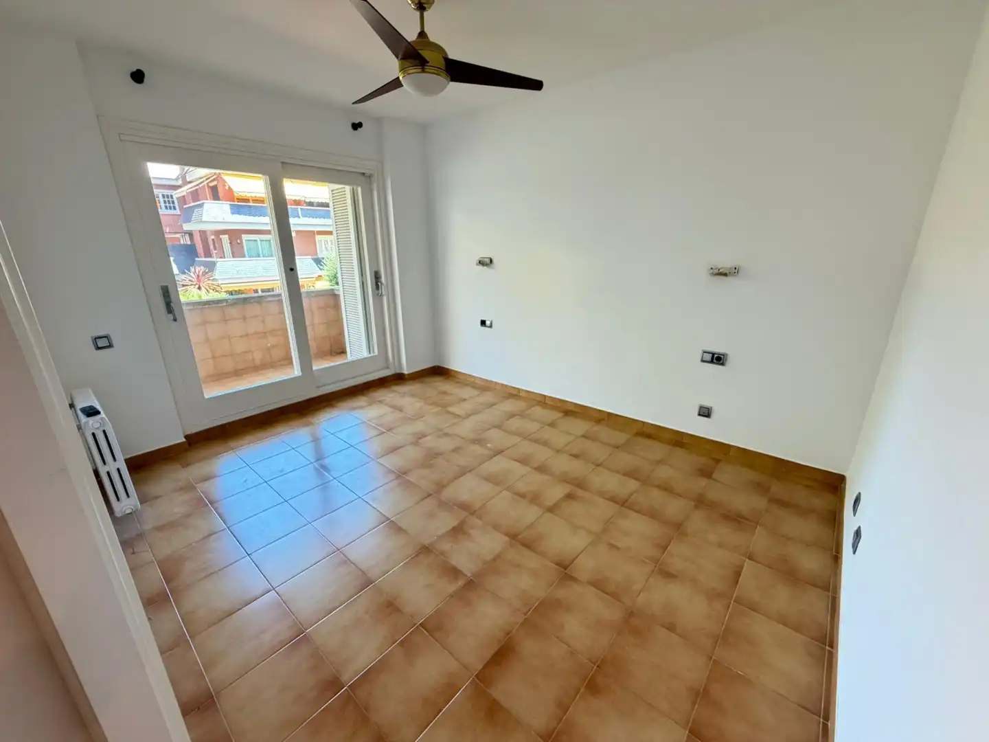 Außenansicht von Wohnung zur Miete in Sant Andreu de Llavaneres mit Heizung, Terrasse und Abstellraum