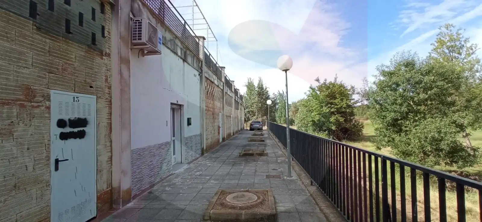 Exterior view of Commercial properties for rent in Badajoz Capital  with Air Conditioner and Parquet flooring