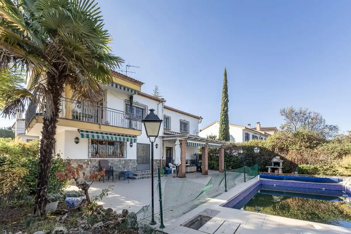 Detached house with pool for sale in Gójar, imagen 4