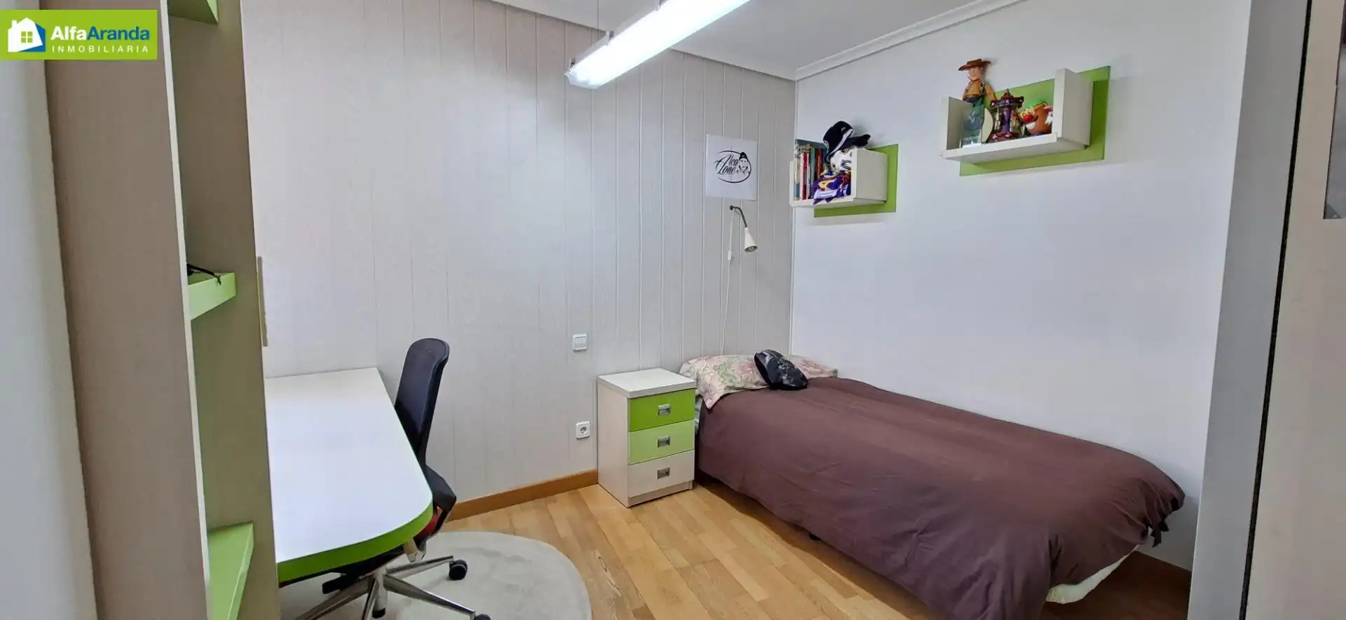 Habitación de Piso en venta en Aranda de Duero con Calefacción, Trastero y Amueblado