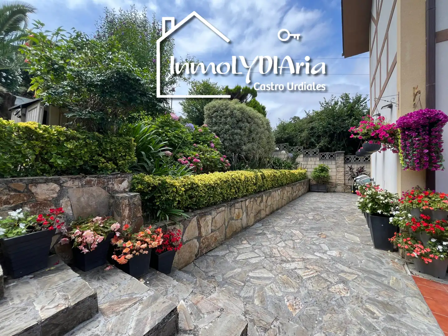 Terrassa de Casa o xalet en venda en Castro-Urdiales amb Aire condicionat, Calefacció i Jardí privat