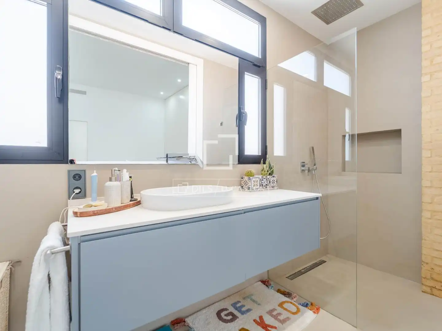 Bathroom of Flat for sale in Valencia  with Air Conditioner, Parquet flooring and Balcony
