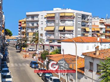Piso con ascensor en venta en Els Pins