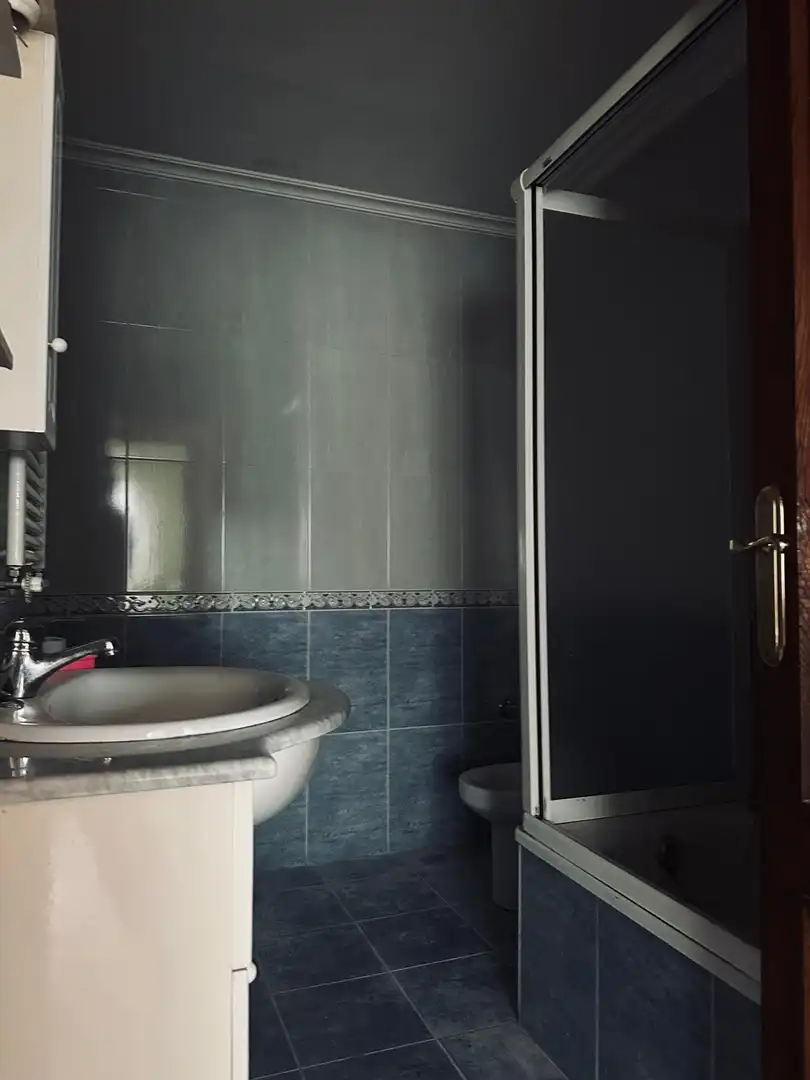 Bathroom of Flat for sale in Ourense Capital   with Heating