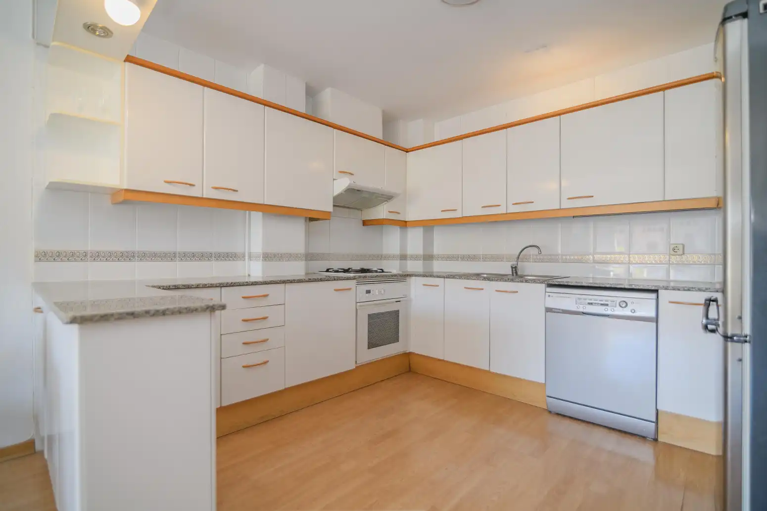 Cocina de Piso en venta en Viladecans con Aire acondicionado, Calefacción y Parquet