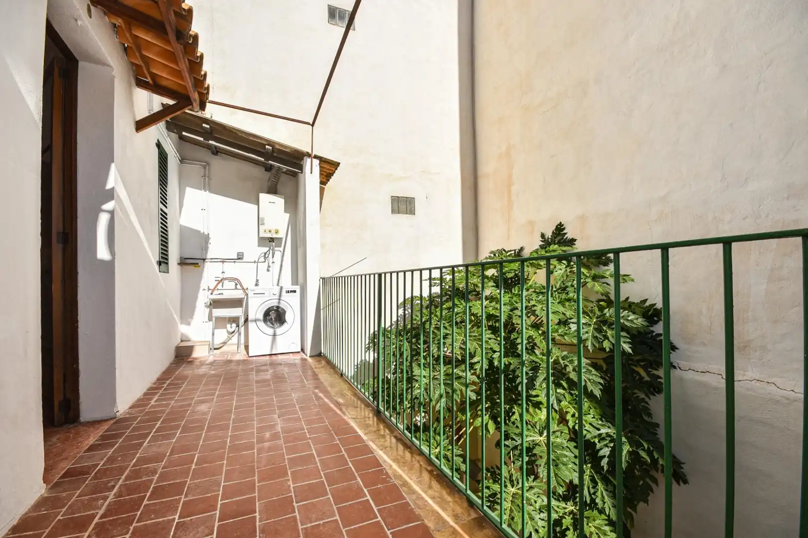 Terrasse von Wohnung zur Miete in  Palma de Mallorca mit Terrasse, Abstellraum und Balkon