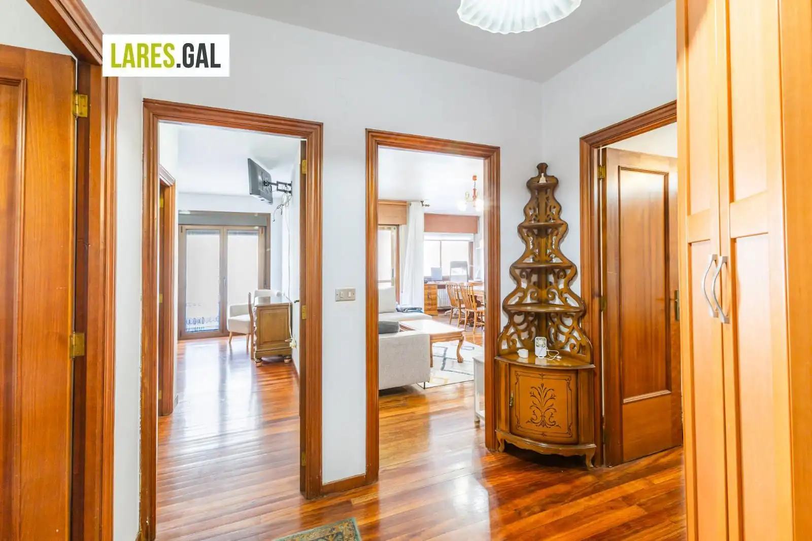 Piso en venta en Cangas  con Calefacción, Terraza y Trastero