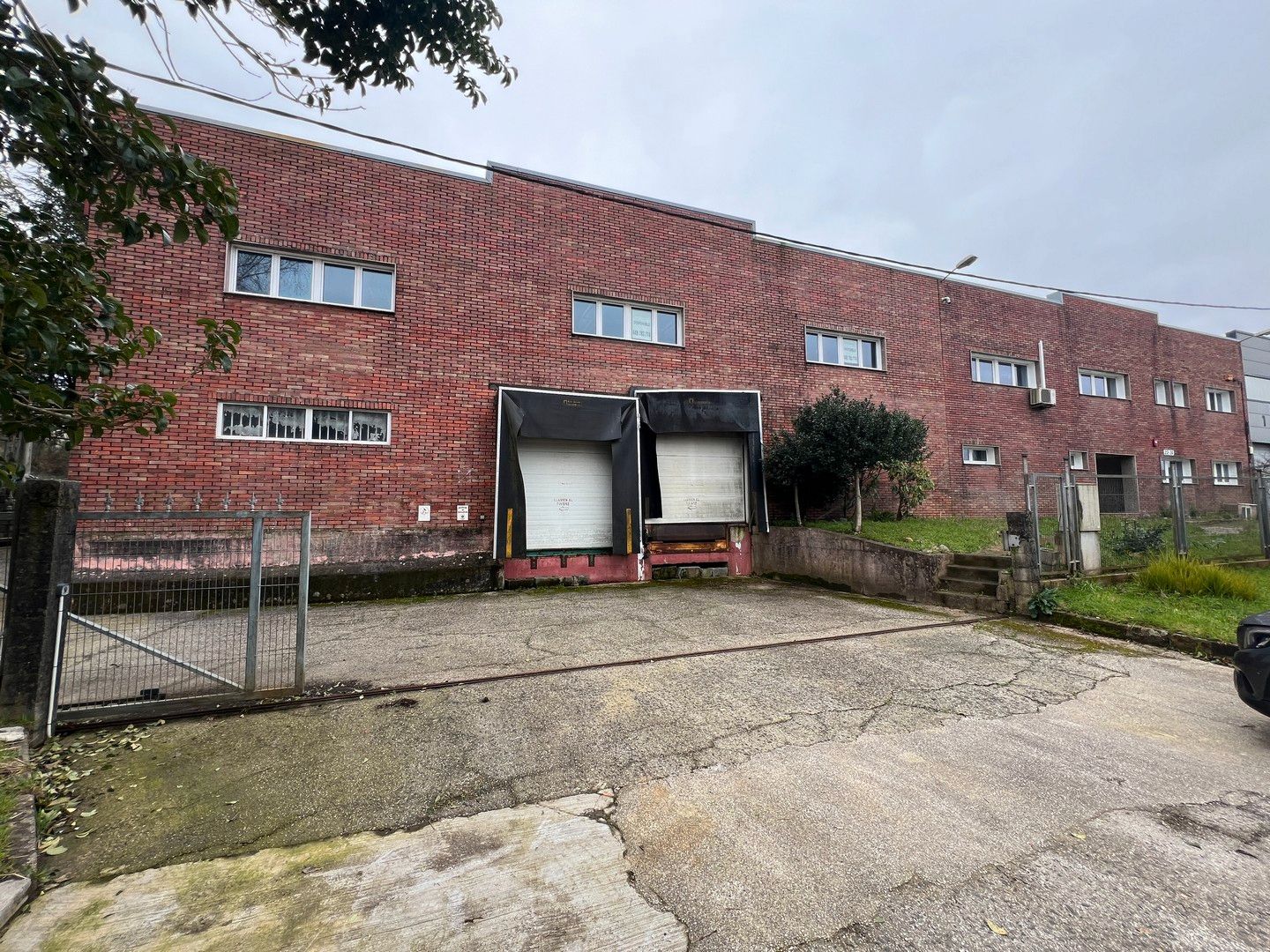 Vista exterior de Nave industrial de alquiler en Santiago de Compostela  con Calefacción