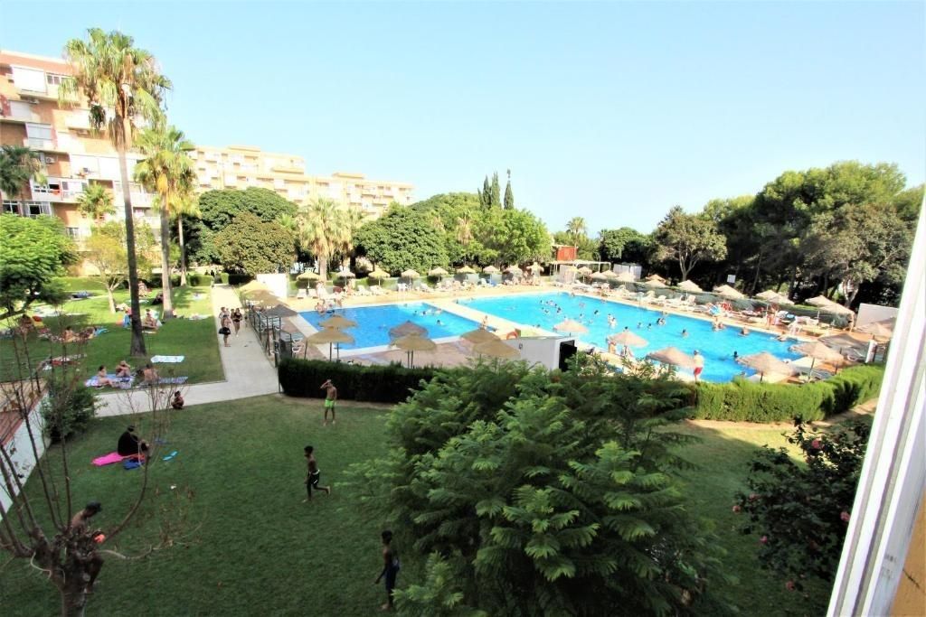Swimming pool of Planta baja for sale in Benalmádena  with Heating, Private garden and Terrace