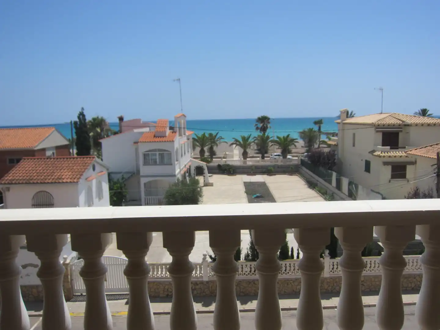 Vista exterior de Apartamento de alquiler en Moncofa con Terraza y Amueblado