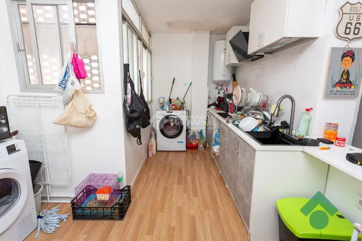 Kitchen of Flat for sale in Algeciras  with Furnished