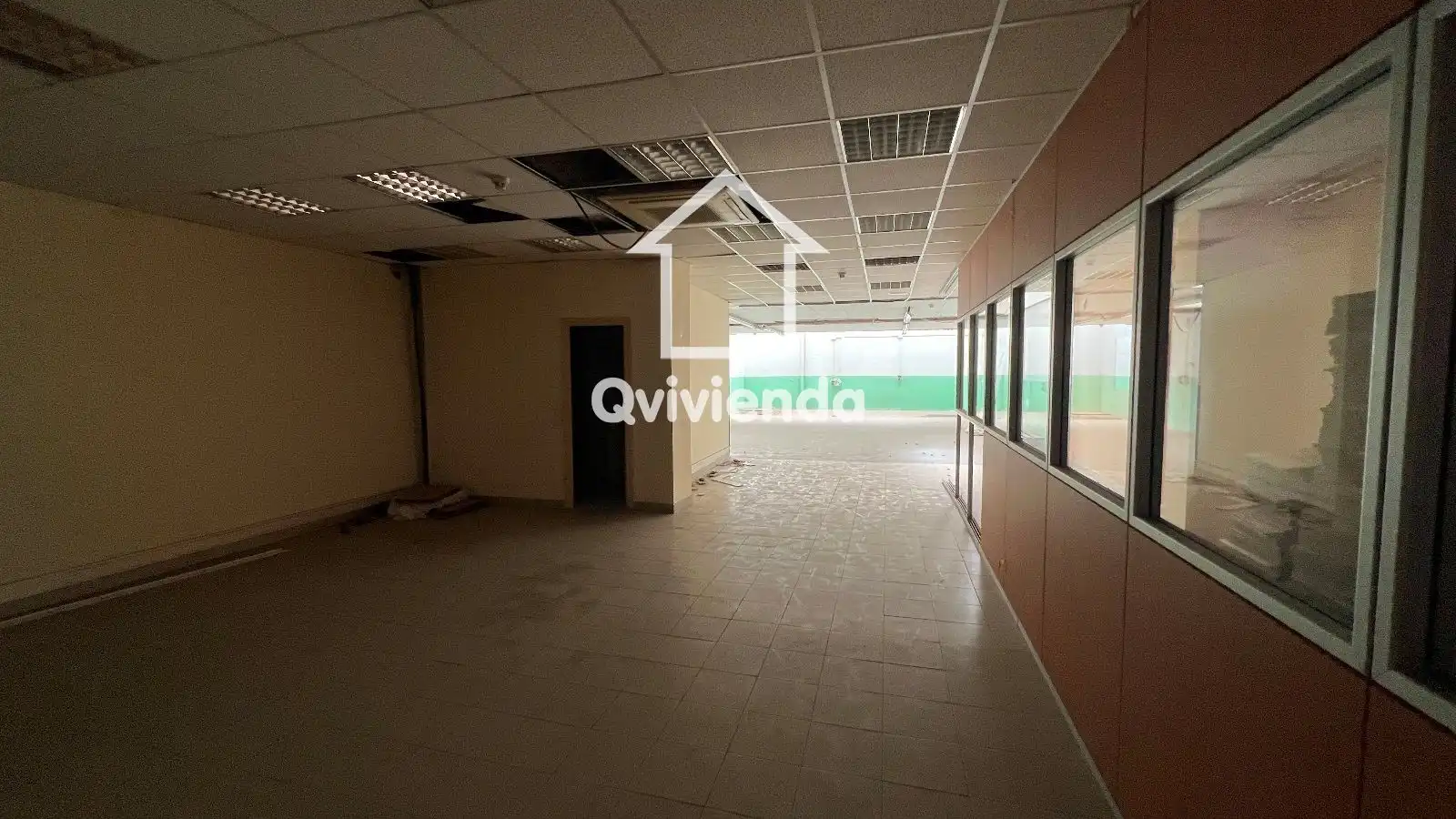 Local comercial en venta en Pau Claris, imagen 17