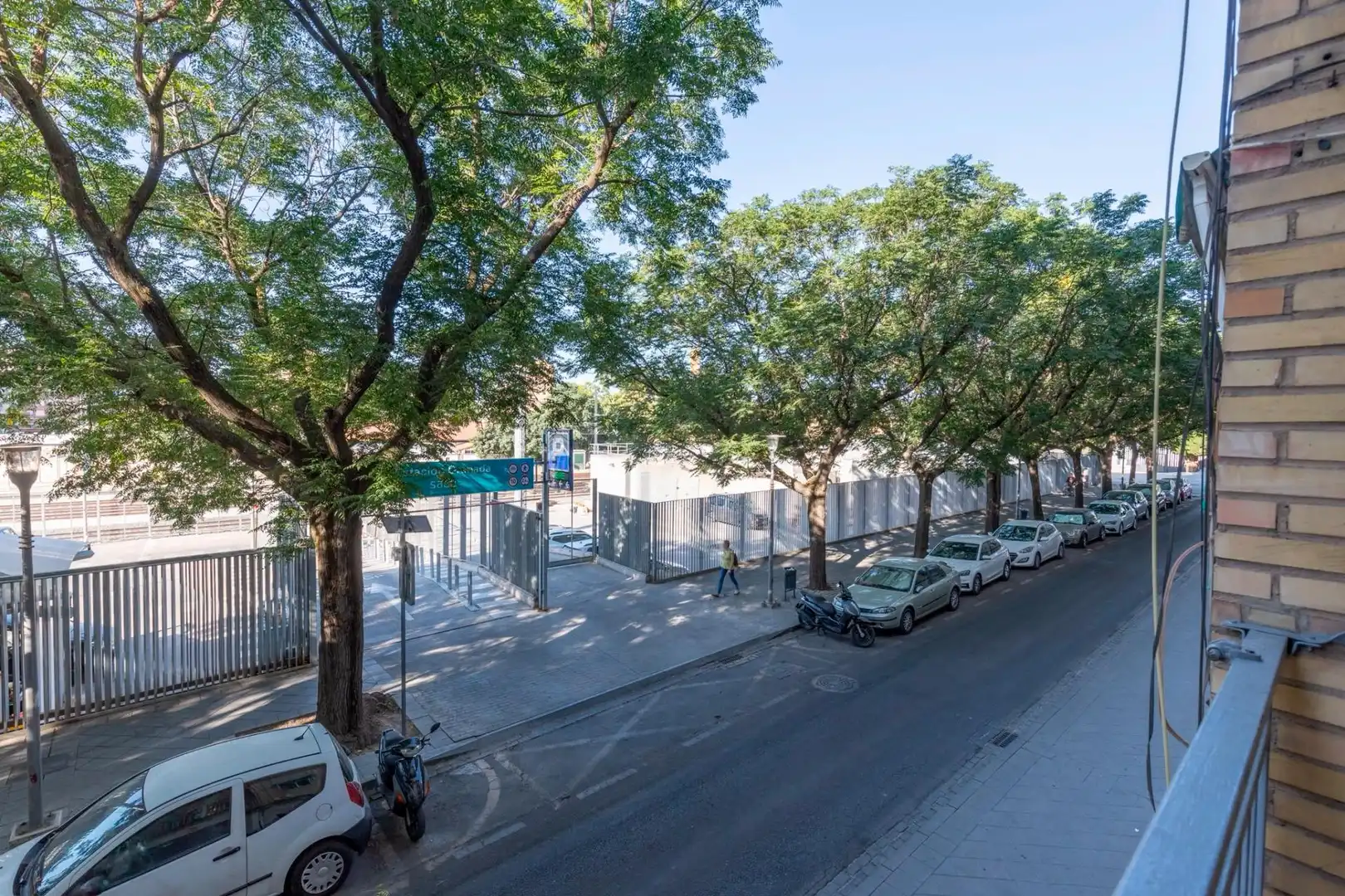 Vista exterior de Piso en venta en Granada con Balcón