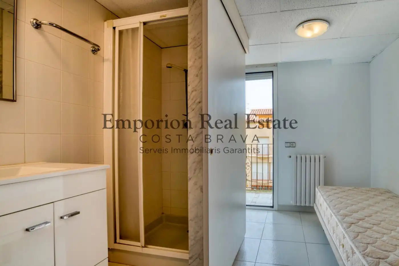 Bathroom of Flat for rent in Palamós  with Air Conditioner, Terrace and Furnished