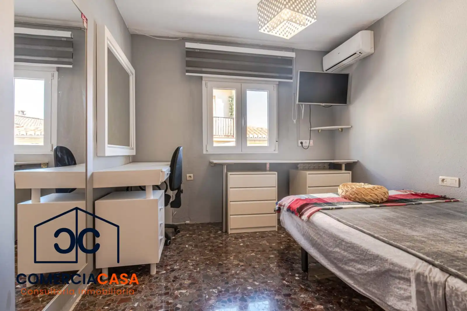 Habitación de Casa adosada en venta en Las Gabias con Aire acondicionado, Calefacción y Terraza