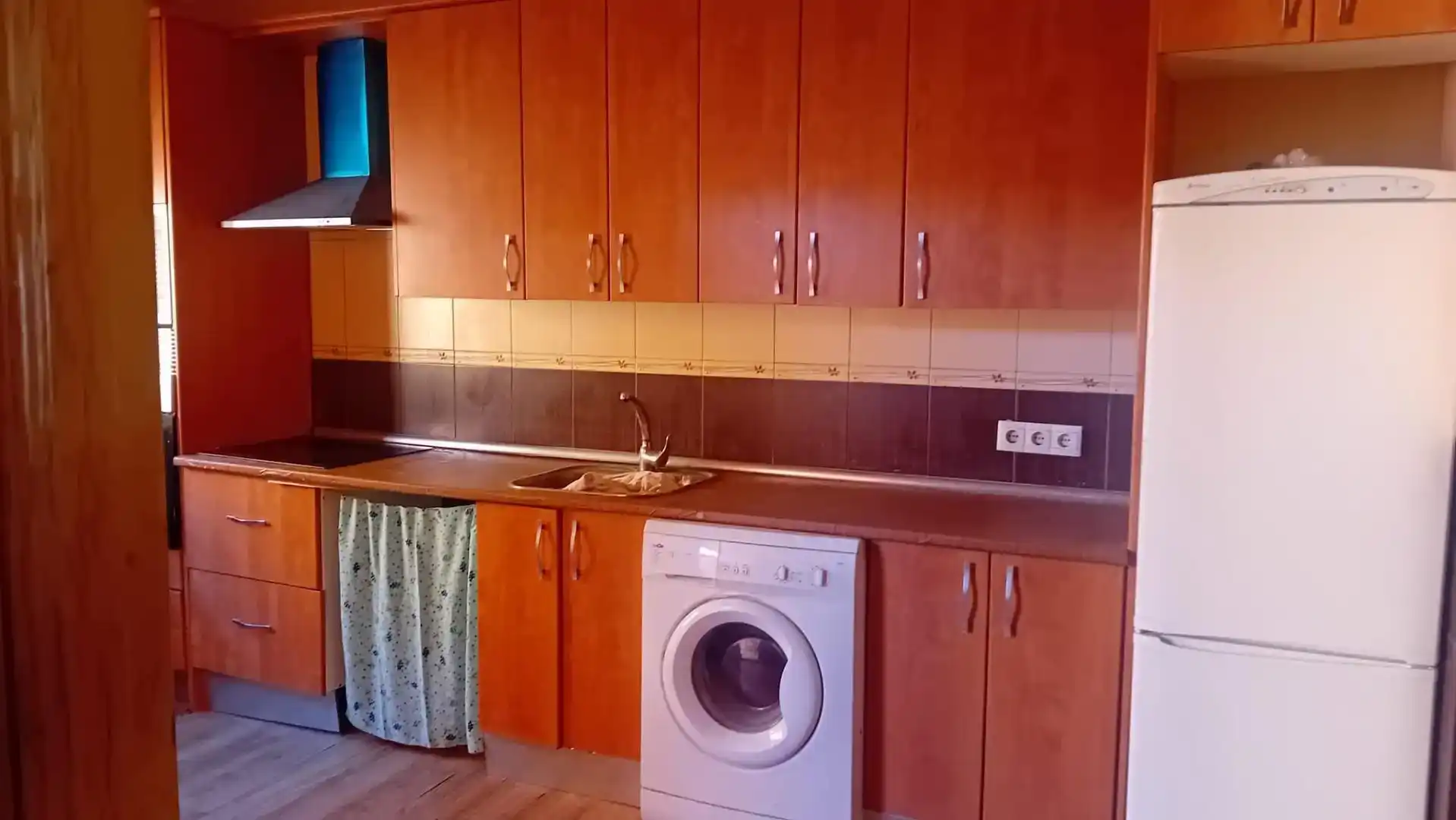 Cuina de Casa adosada en venda en Las Mesas   amb Jardí privat, Moblat i Balcó