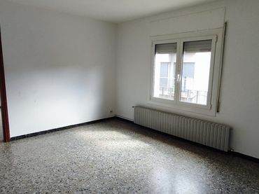 Wohngebäude zum Verkauf in Sant Hipòlit de Voltregà