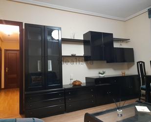 Living room of Flat to rent in Salamanca Capital  with Heating