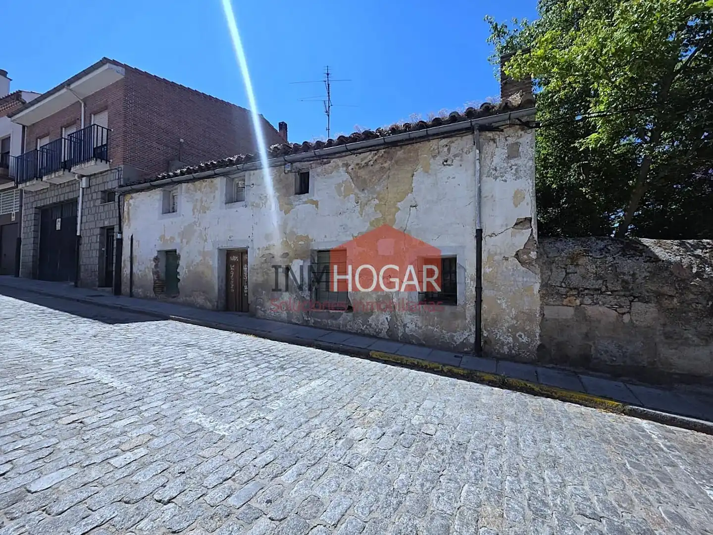 Vista exterior de Casa o xalet en venda en Ávila amb Jardí privat, Terrassa i Balcó