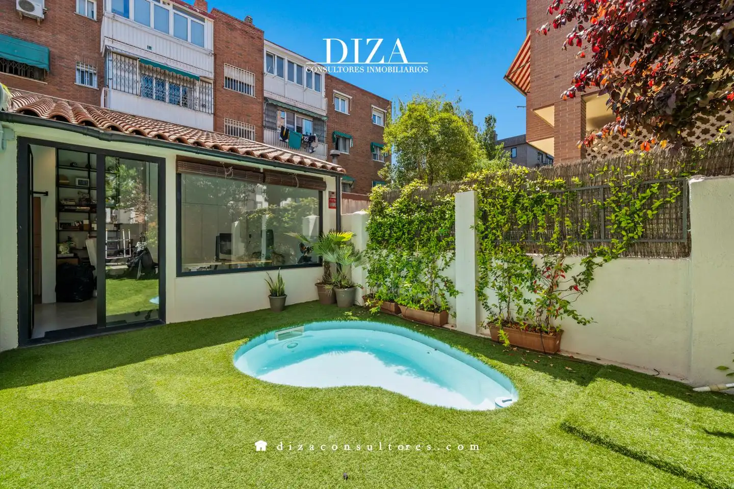 Jardí de Casa o xalet de lloguer en Madrid amb Aire condicionat, Calefacció i Jardí privat