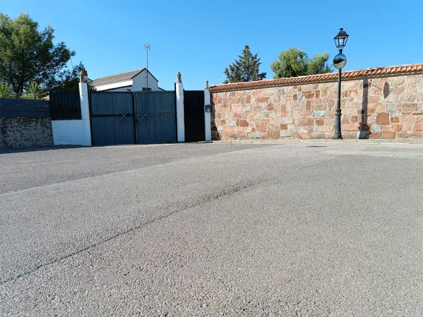 Vista exterior de Pis en venda en San Roque - La Cruz - La Rozuela